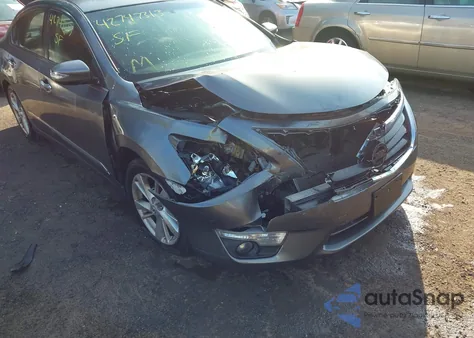 2015 Nissan Altima 2.5 Sv из США, поврежденный, VIN 1N4AL3AP7FC240085